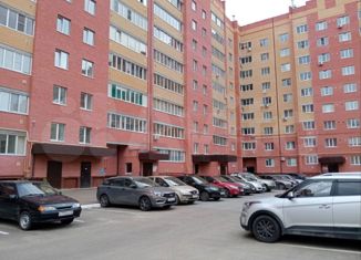 Продаю 2-комнатную квартиру, 63 м2, Йошкар-Ола, улица Петрова, 27Б