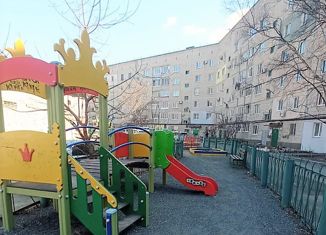 Четырехкомнатная квартира на продажу, 73.4 м2, Находка, улица Дзержинского, 5А