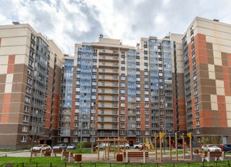 Продажа трехкомнатной квартиры, 75 м2, Санкт-Петербург, Юнтоловский проспект, 43к1, Юнтоловский проспект