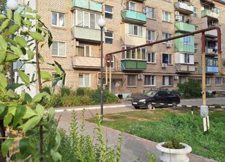 Продаю 2-ком. квартиру, 37 м2, Нариманов, Центральная улица, 9