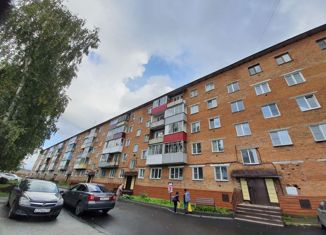 Продается 3-комнатная квартира, 60.8 м2, Кемеровская область, улица Мира, 26