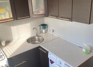 Продам трехкомнатную квартиру, 56.3 м2, Москва, улица Амундсена, 8, улица Амундсена