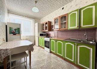 Продам пятикомнатную квартиру, 93.1 м2, Салават, бульвар Салавата Юлаева, 28