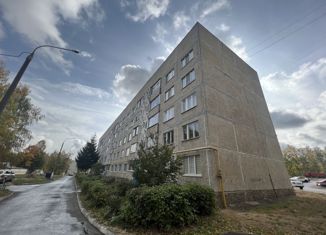 Продается трехкомнатная квартира, 68.1 м2, Чувашия, улица 10-й Пятилетки, 10