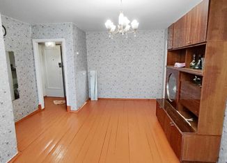 Продажа 2-комнатной квартиры, 41.3 м2, Псковская область, Вокзальная улица, 40