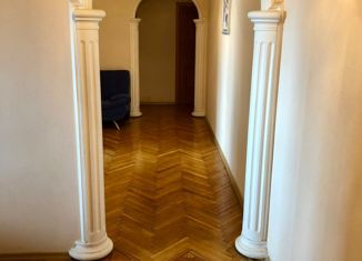 Продам 3-комнатную квартиру, 85 м2, Красногорск, Светлая улица, 8