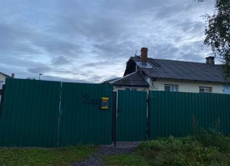 Продаю 2-ком. квартиру, 38.1 м2, Гатчина, улица Бородина, 48