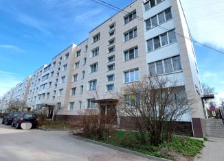 Продам 4-комнатную квартиру, 72.5 м2, городской посёлок Рощино, Советская улица, 27