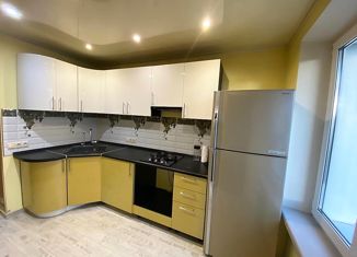 Продажа 2-комнатной квартиры, 38 м2, Москва, Гвардейская улица, 9к2, станция Рабочий Посёлок