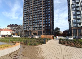 Продам однокомнатную квартиру, 43.7 м2, Астрахань, Донецкая улица, 2/1, Кировский район