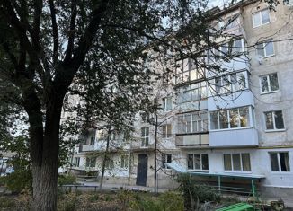 Продажа 2-комнатной квартиры, 48 м2, поселок городского типа Суходол, улица Куйбышева, 8