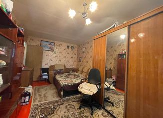 Продается двухкомнатная квартира, 45 м2, Батайск, улица Гастелло, 4