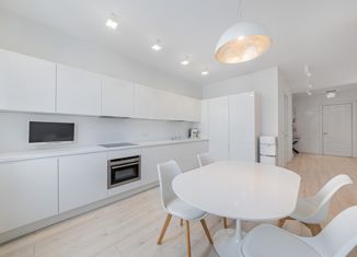 Продажа 3-ком. квартиры, 106.6 м2, деревня Сосенки, Ясеневая улица, 1