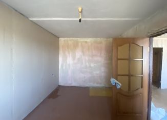 Продажа трехкомнатной квартиры, 64 м2, Астрахань, Парковая улица, 10, Трусовский район