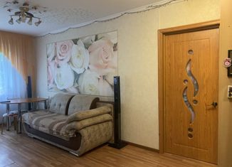 Продажа 2-комнатной квартиры, 44 м2, Артём, улица Ленина, 5/4