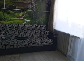 Продаю 2-ком. квартиру, 44 м2, Давлеканово, улица Карла Маркса, 113А