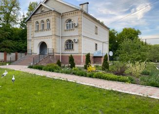 Продаю дом, 427 м2, посёлок городского типа Базарный Карабулак, улица Ленина, 2Б