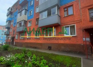 Продаю трехкомнатную квартиру, 56.6 м2, Полысаево, улица Крупской, 108