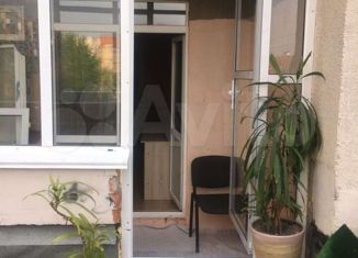 Сдача в аренду двухкомнатной квартиры, 62 м2, Челябинская область, улица Молодогвардейцев, 32А