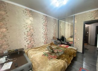 Продается 2-ком. квартира, 42.4 м2, Абакан, улица Авиаторов, 2