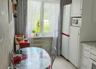Продается двухкомнатная квартира, 50.6 м2, Волгоградская область, улица Мира, 102