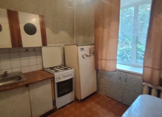 Продаю однокомнатную квартиру, 30 м2, Новотроицк, Советская улица, 67