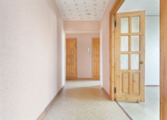 Продается 3-ком. квартира, 65 м2, Волгоградская область, улица имени Генерала Карбышева, 153