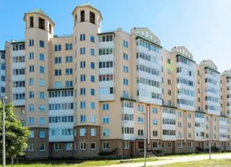 Продаю 2-ком. квартиру, 72.7 м2, Кингисепп, Крикковское шоссе, 16