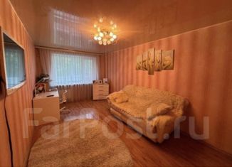 Продаю 2-ком. квартиру, 51.7 м2, Уссурийск, улица Дзержинского, 52
