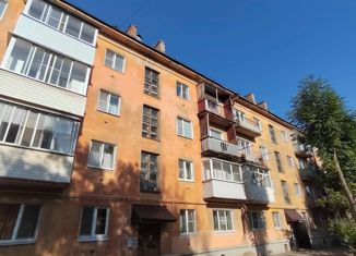 Продается 1-комнатная квартира, 30.3 м2, Великие Луки, проспект Гагарина, 4