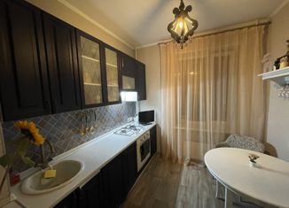 Продается 2-ком. квартира, 46 м2, Москва, улица Толбухина, 11к1, станция Сетунь