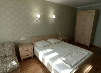 Продаю 1-комнатную квартиру, 30.2 м2, Алушта, улица 50 лет Октября, 6