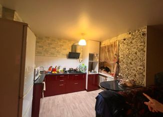 Продам четырехкомнатную квартиру, 73.7 м2, Асбест, улица Калинина, 42