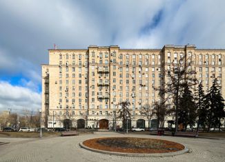 Продается четырехкомнатная квартира, 77.1 м2, Москва, улица Генерала Ермолова, 6, район Дорогомилово