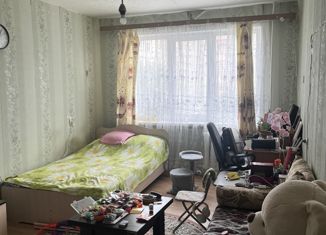 Продам 2-ком. квартиру, 54 м2, Добрянка, Советская улица, 86