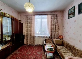 Продается трехкомнатная квартира, 61.6 м2, поселок городского типа Инской, улица Ильича, 15