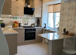 Продам 2-комнатную квартиру, 43.1 м2, Павловск, Пионерская улица, 1к2