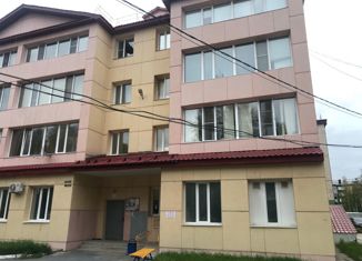 Продам 2-ком. квартиру, 66.6 м2, Мегион, Садовая улица, 20/2