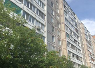 Продажа 3-ком. квартиры, 64 м2, Чехов, улица Полиграфистов, 29