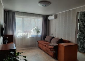 Продается однокомнатная квартира, 30.4 м2, Владивосток, улица Кутузова, 8, Советский район