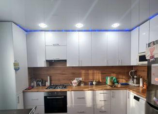 Продам 2-комнатную квартиру, 56.6 м2, Чебаркуль, улица 9 Мая, 25А