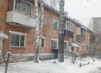 Продам 3-комнатную квартиру, 77 м2, поселок городского типа Шушенское, 2-й микрорайон, 59