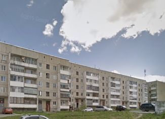 Продается 4-комнатная квартира, 83.4 м2, Карпинск, улица Мира, 6