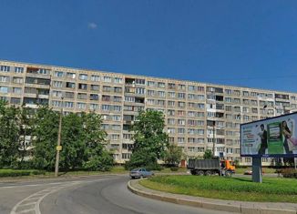 Продается комната, 77.9 м2, Санкт-Петербург, проспект Славы, 60, метро Ломоносовская