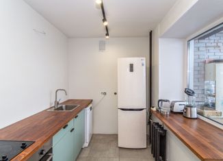 Продается 2-ком. квартира, 70 м2, Новосибирск, улица Котовского, 10/1, метро Студенческая