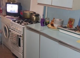 Сдается в аренду комната, 60 м2, Уфа, улица Степана Злобина, 32