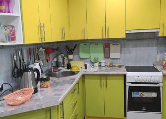 Продаю 4-комнатную квартиру, 76 м2, посёлок Петряевка, Восточная улица, 26