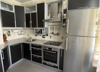 Продается трехкомнатная квартира, 73.4 м2, Москва, улица Маршала Голованова, 18, метро Марьино