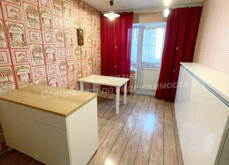 Продается 2-комнатная квартира, 72 м2, Новосибирск, Нарымская улица, 20, метро Красный проспект