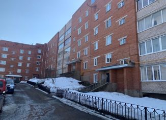 Продаю четырехкомнатную квартиру, 73.7 м2, Воткинск, улица Луначарского, 44